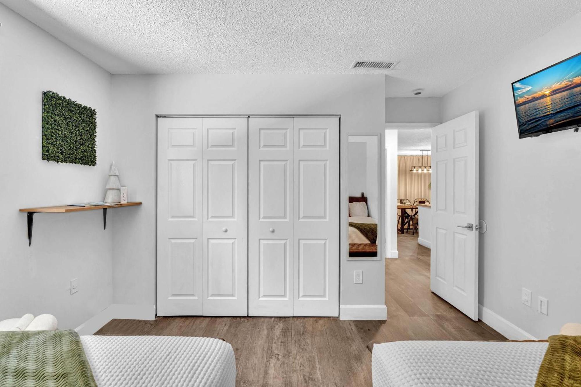 Estelo'S Place - Modern Townhouse With King Bed, Only 5 Min From The Airport! Miami Exterior photo
