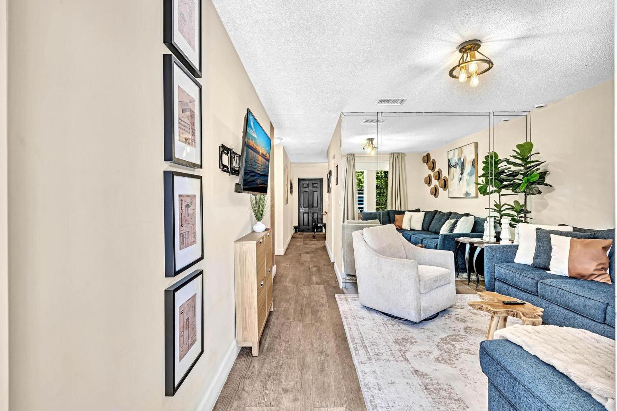 Estelo'S Place - Modern Townhouse With King Bed, Only 5 Min From The Airport! Miami Exterior photo