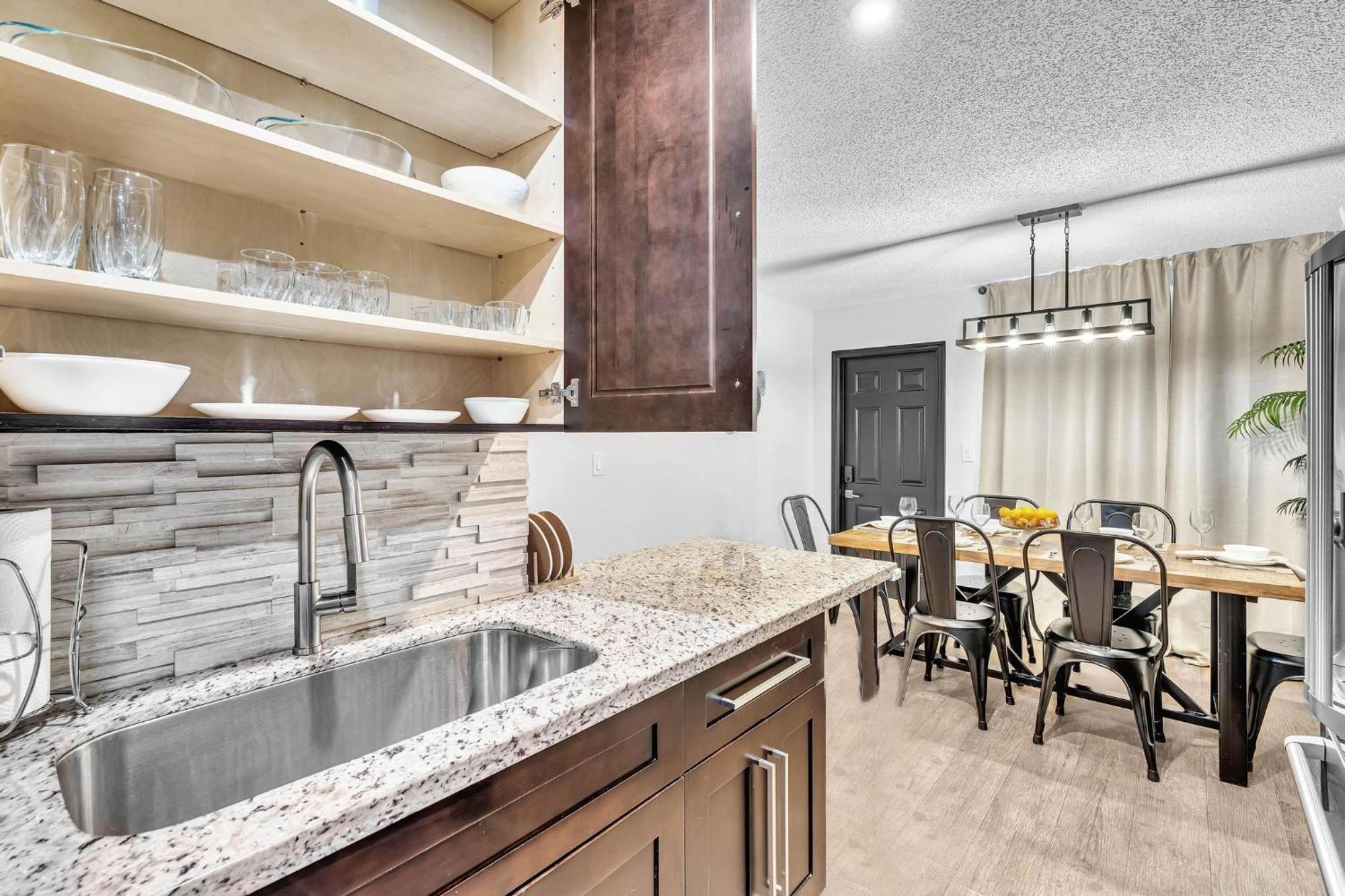 Estelo'S Place - Modern Townhouse With King Bed, Only 5 Min From The Airport! Miami Exterior photo